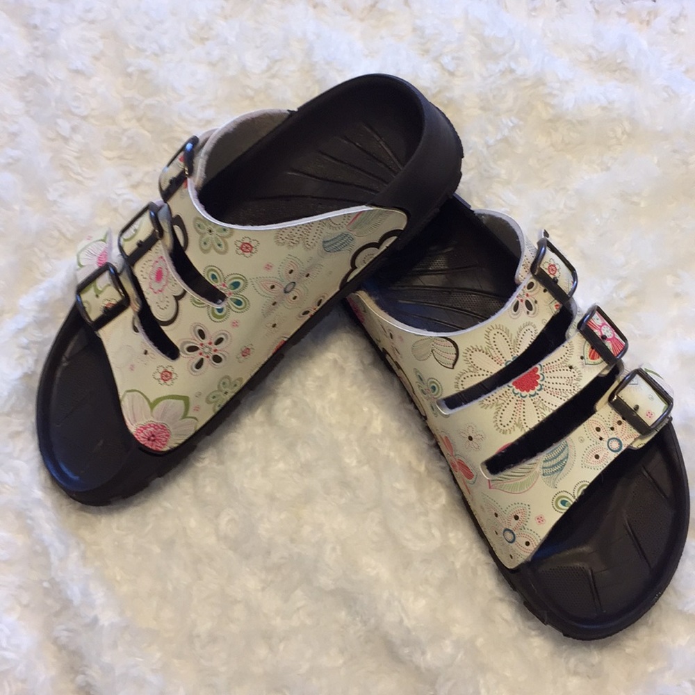 Wide Birkis sandals